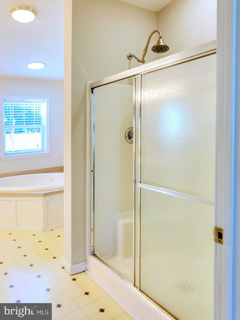 BREEZEWOOD - Residential