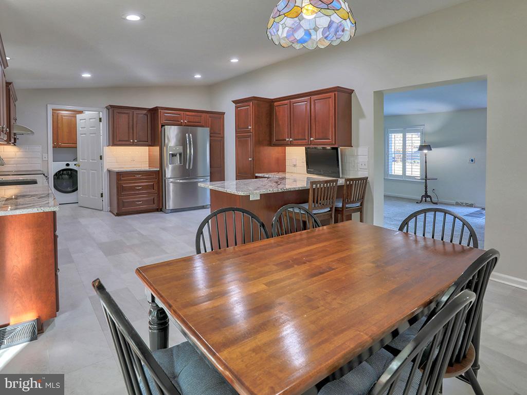 BREEZEWOOD - Residential