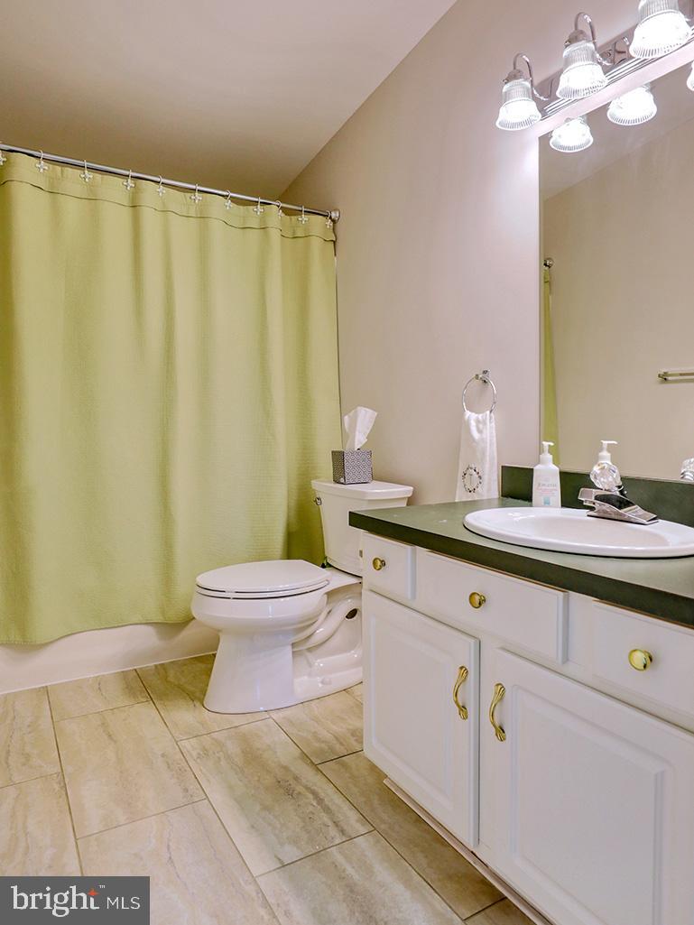 BREEZEWOOD - Residential