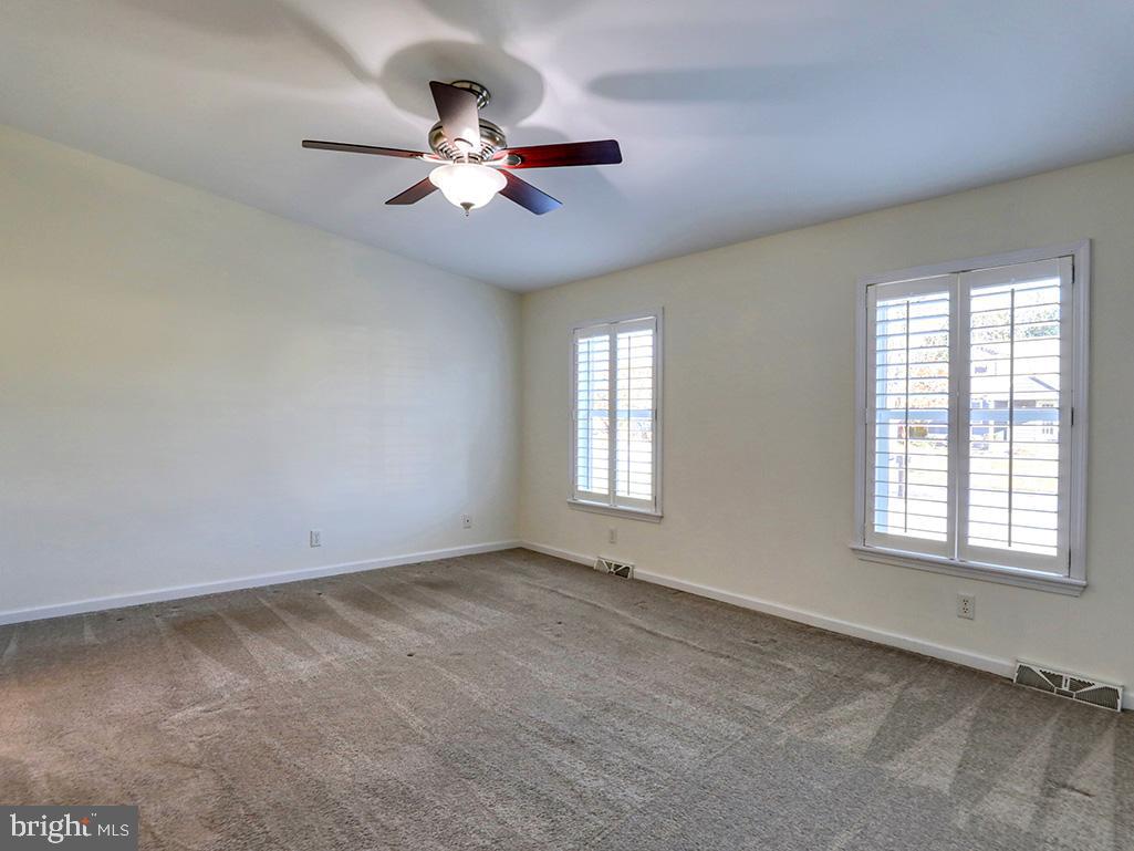 BREEZEWOOD - Residential