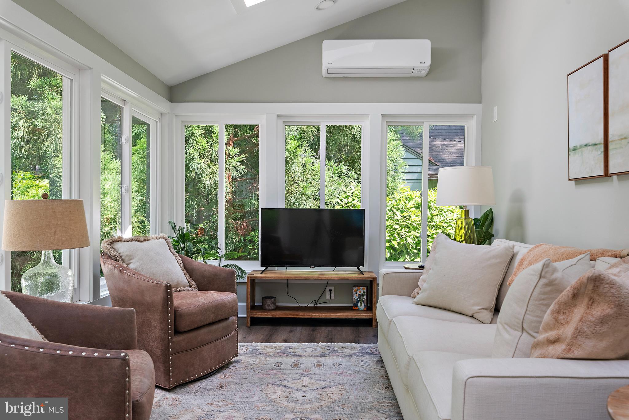 SEVERNA PARK - Residential