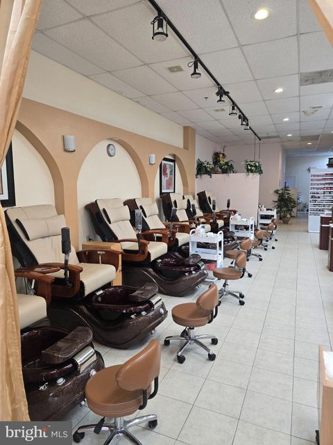 Photo of LEESBURG, VA 20176 (MLS # VALO2119594)