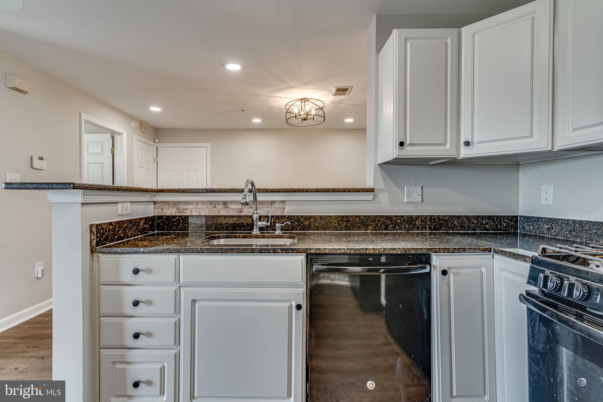 SUMMERHOUSE II CONDO - Residential Lease