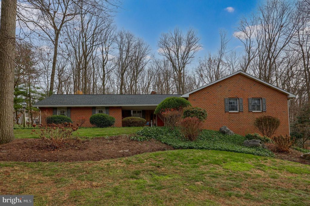 Photo of 33 LAUREL HILL DR, QUARRYVILLE, PA 17566 (MLS # PALA2031596)