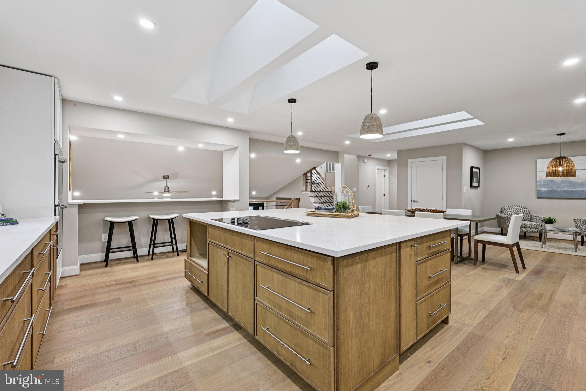 LAKE BARCROFT CLOISTERS - Residential