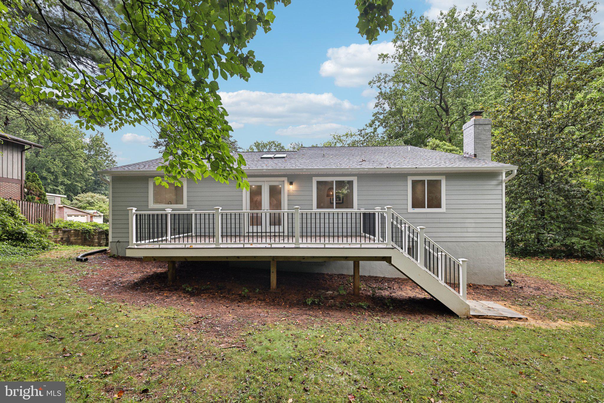 LAKE BARCROFT CLOISTERS - Residential