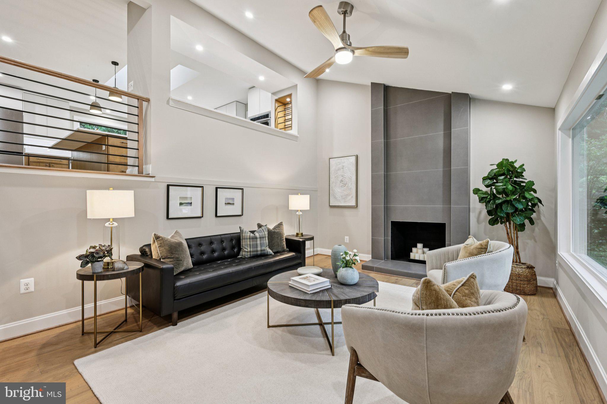 LAKE BARCROFT CLOISTERS - Residential