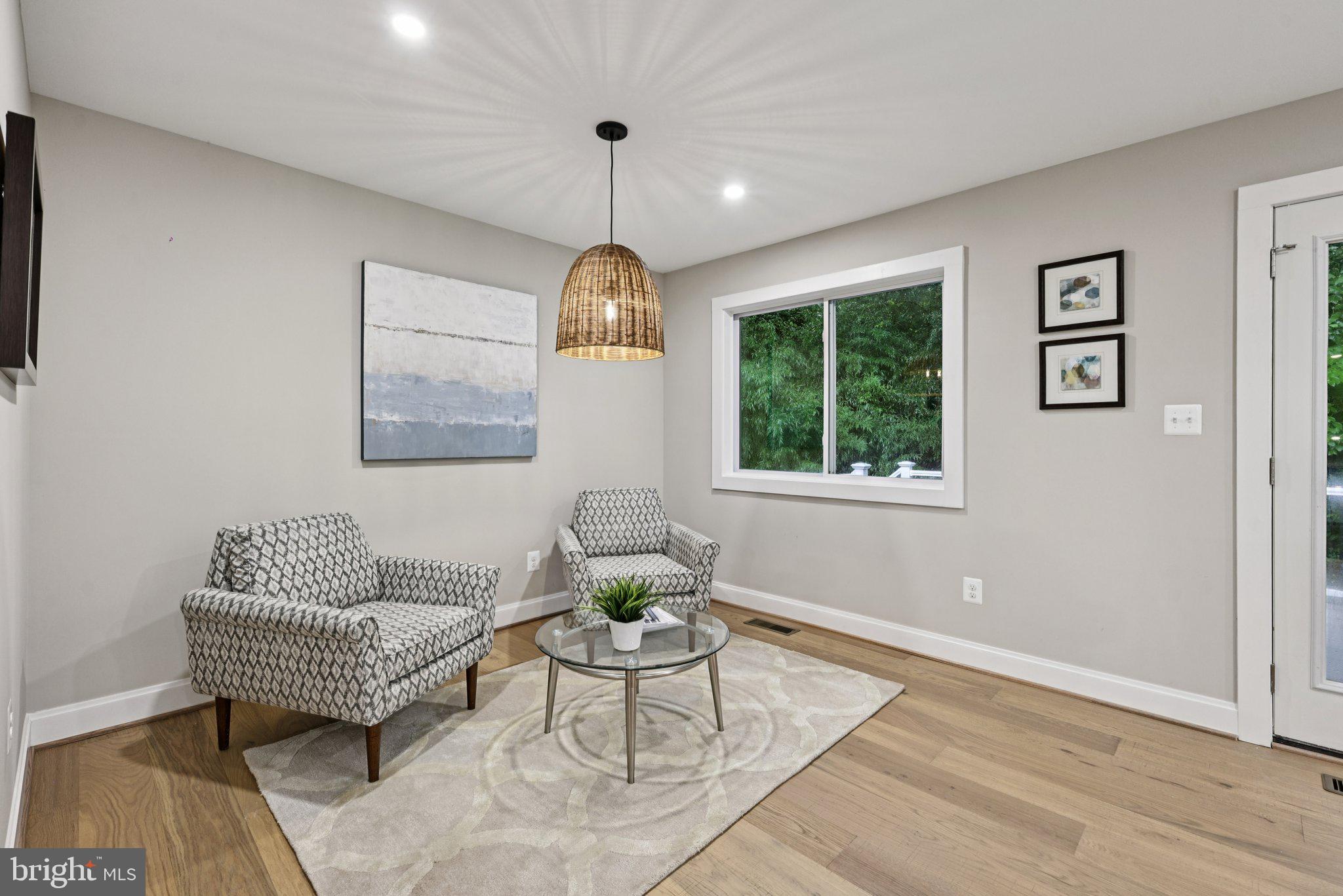 LAKE BARCROFT CLOISTERS - Residential