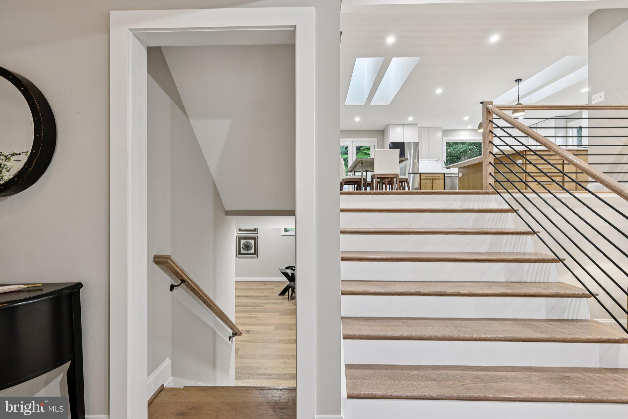 LAKE BARCROFT CLOISTERS - Residential