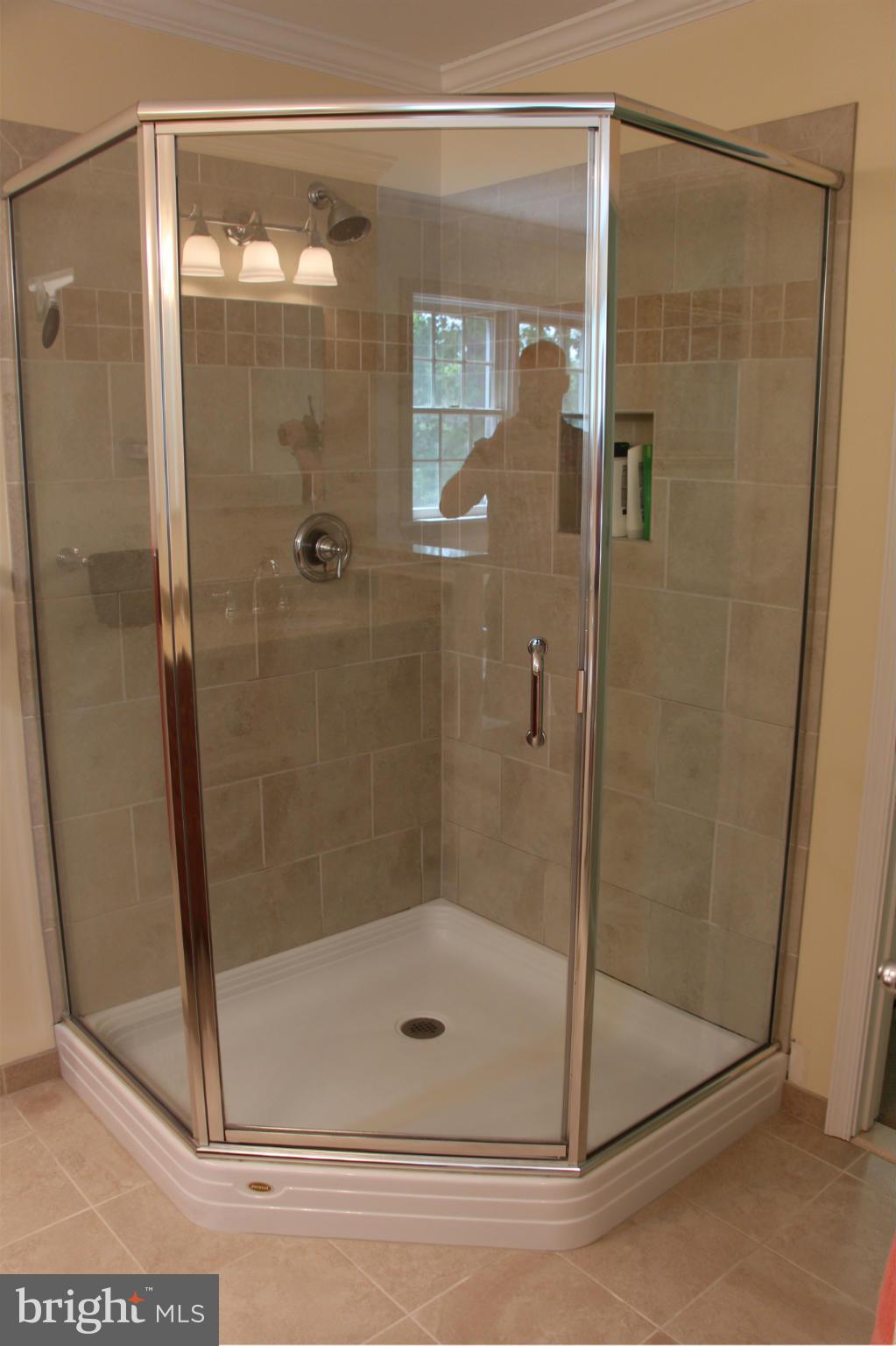 GUNSTON MANOR - Residential