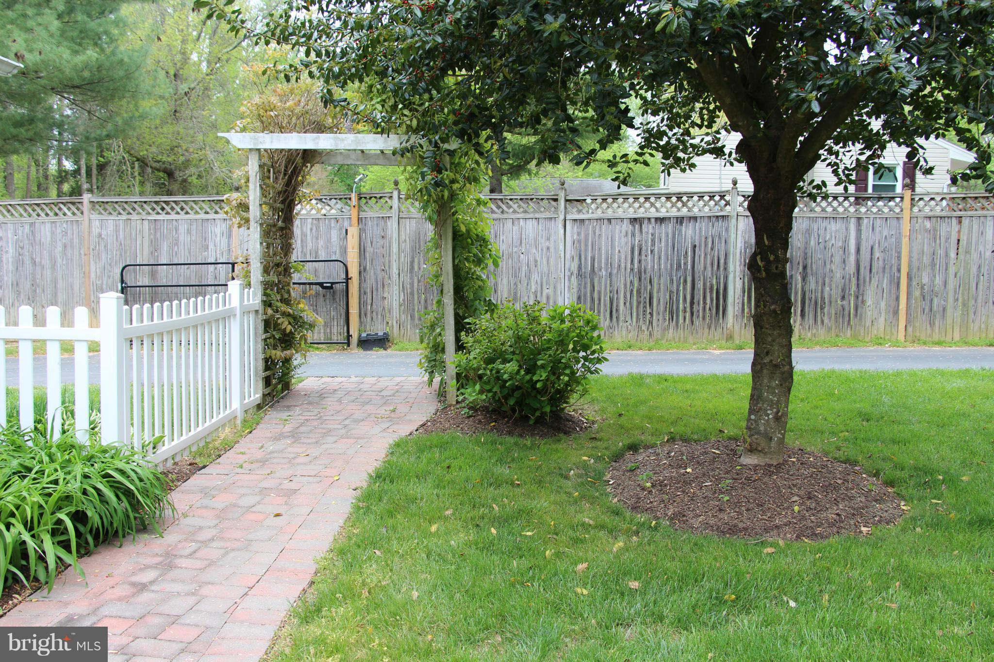 GUNSTON MANOR - Residential