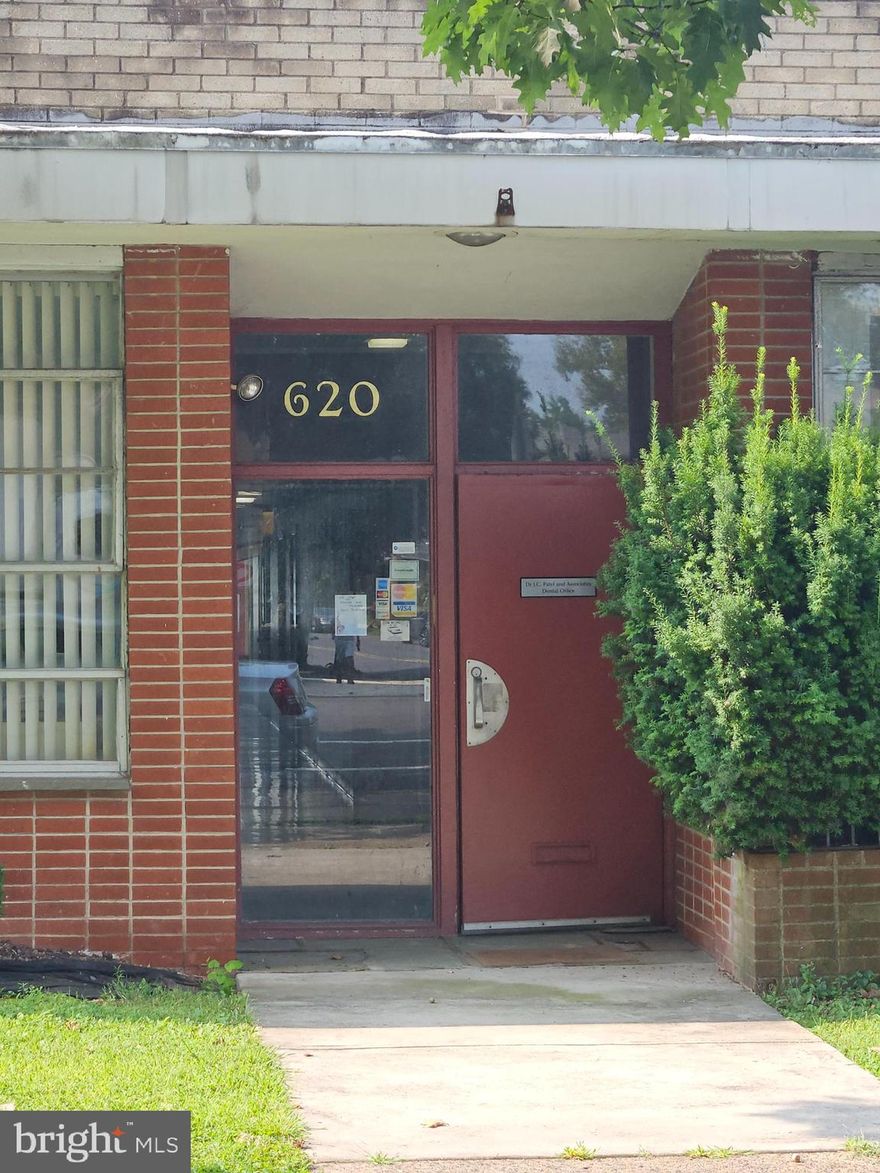 Here is a fully functioning Dental Practice with 9 Chairs, and a 40 yr practice! All for Sale as One with the building, also a Large parking lot in the rear. The Dentist is looking to retire and will sell business with Building and Client list!
