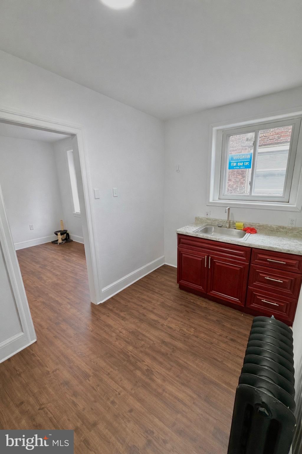 FRANKFORD - Commercial Sale