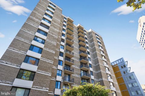 Photo of 4 Monroe Street #409, ROCKVILLE, MD 20850 (MLS # MDMC2207408)