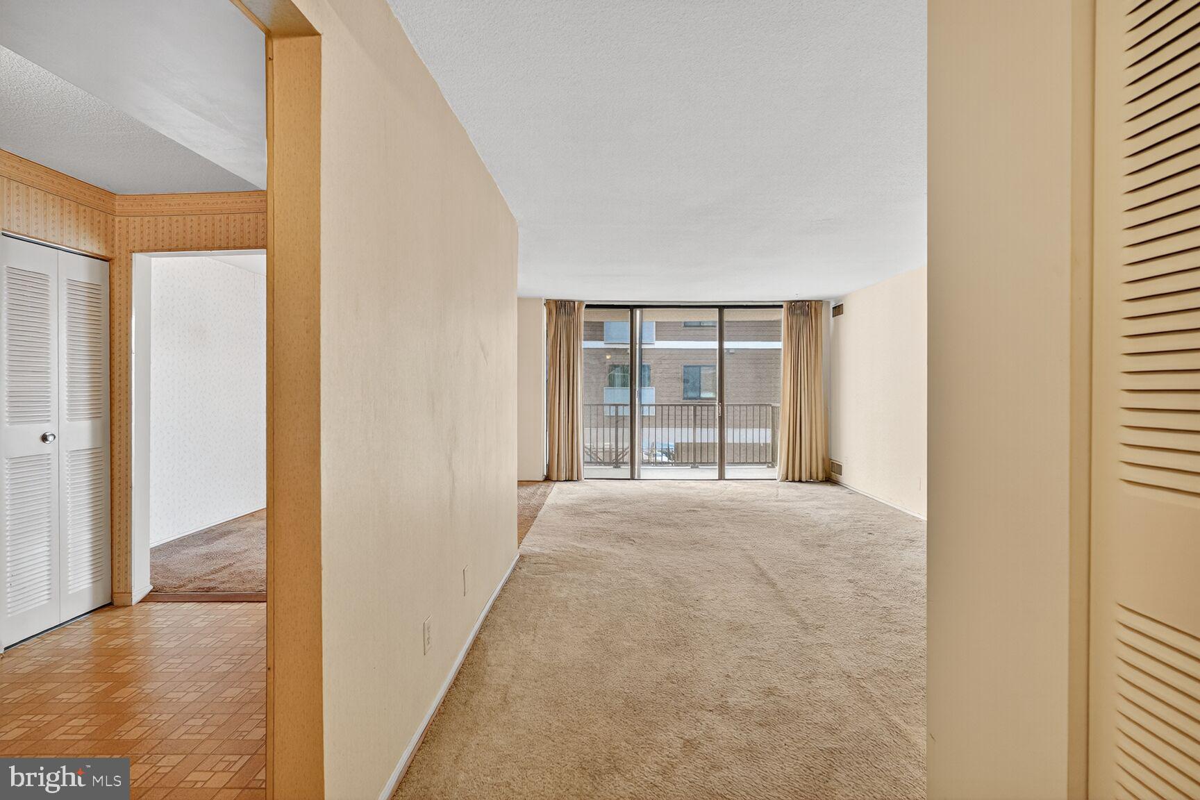 AMERICANA CENTRE - Residential