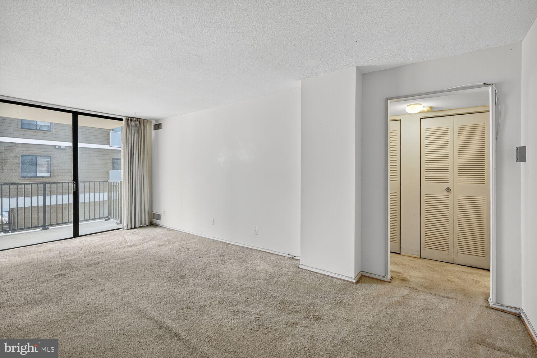 AMERICANA CENTRE - Residential