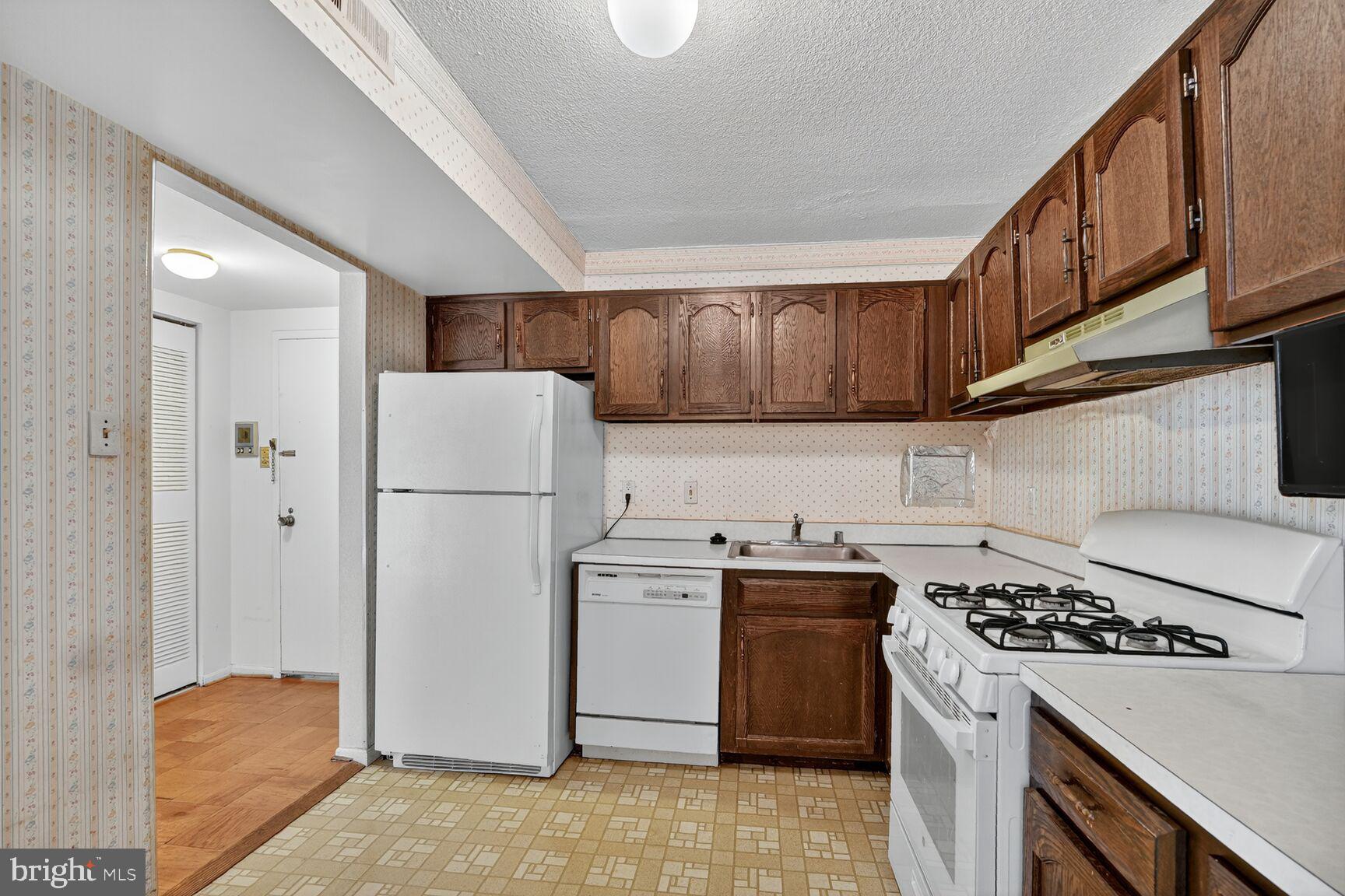 AMERICANA CENTRE - Residential