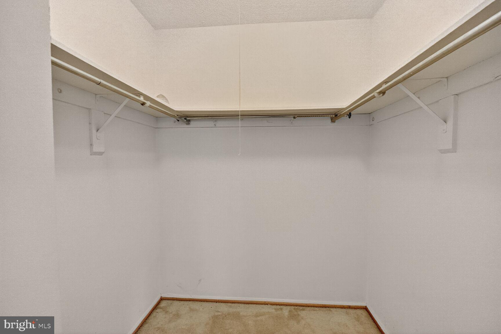 AMERICANA CENTRE - Residential