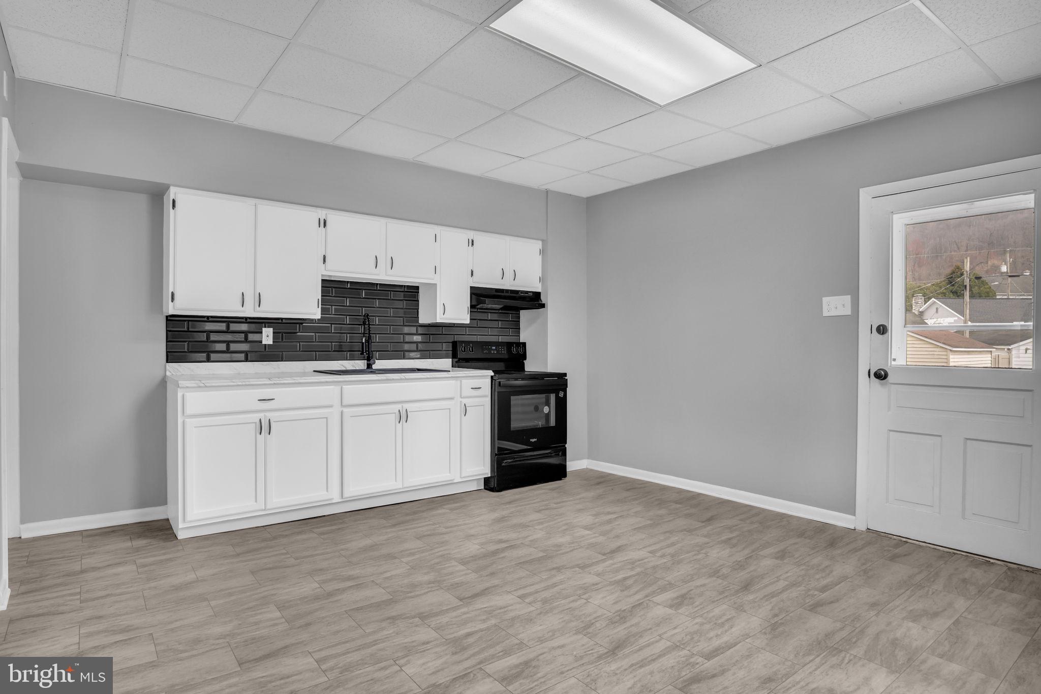 ELIZABETHVILLE - Residential