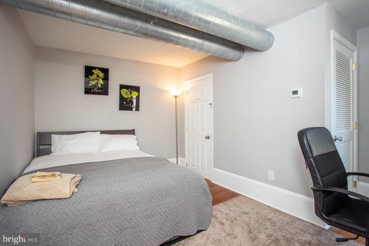 CENTER CITY - Residential Lease