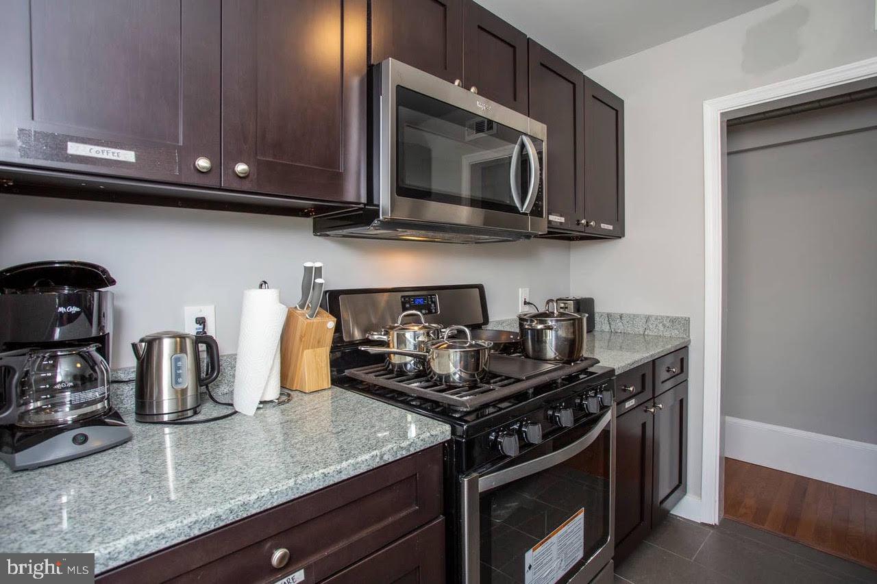 CENTER CITY - Residential Lease