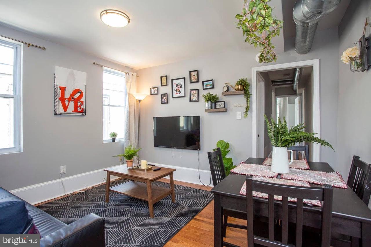 CENTER CITY - Residential Lease