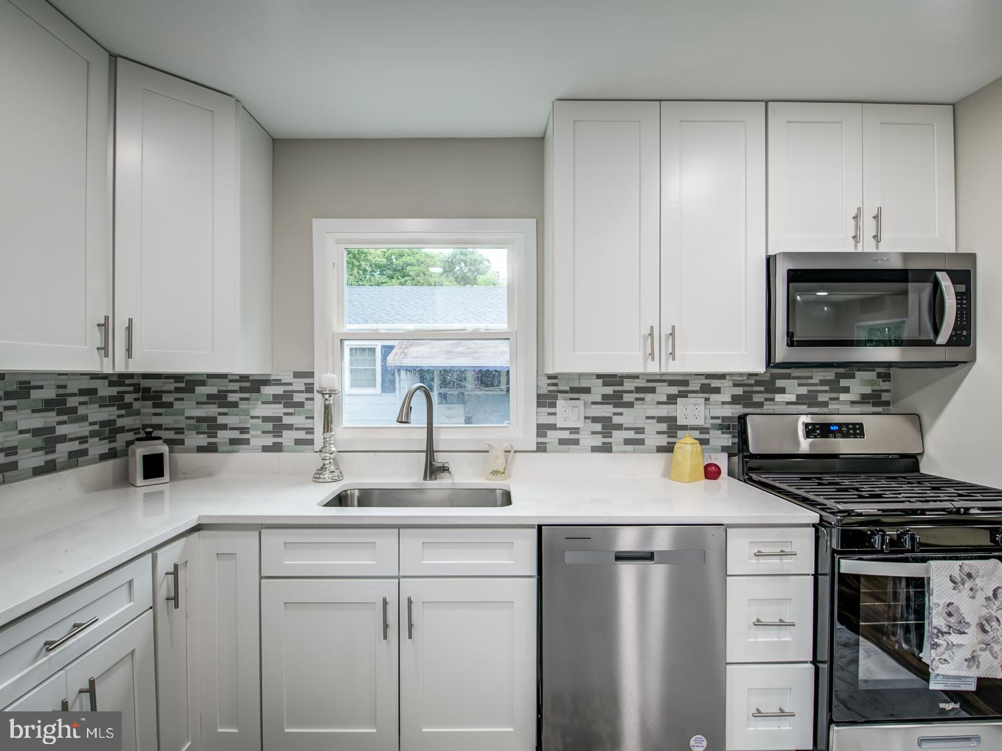 RIVERDALE PARK - Residential