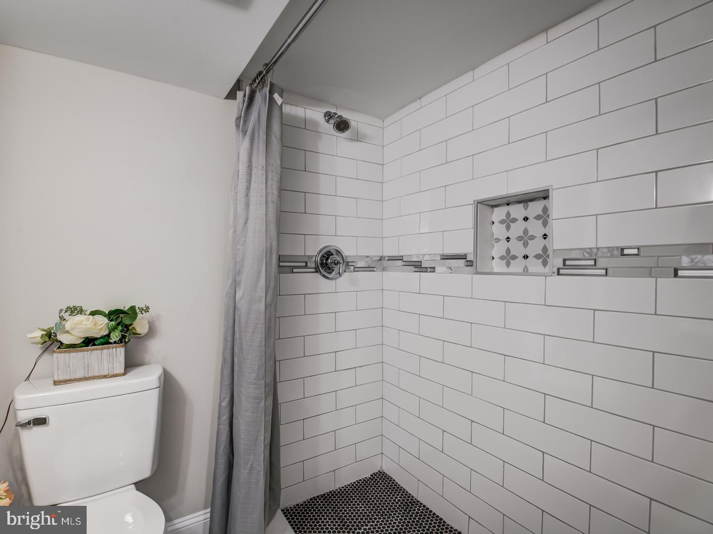 RIVERDALE PARK - Residential