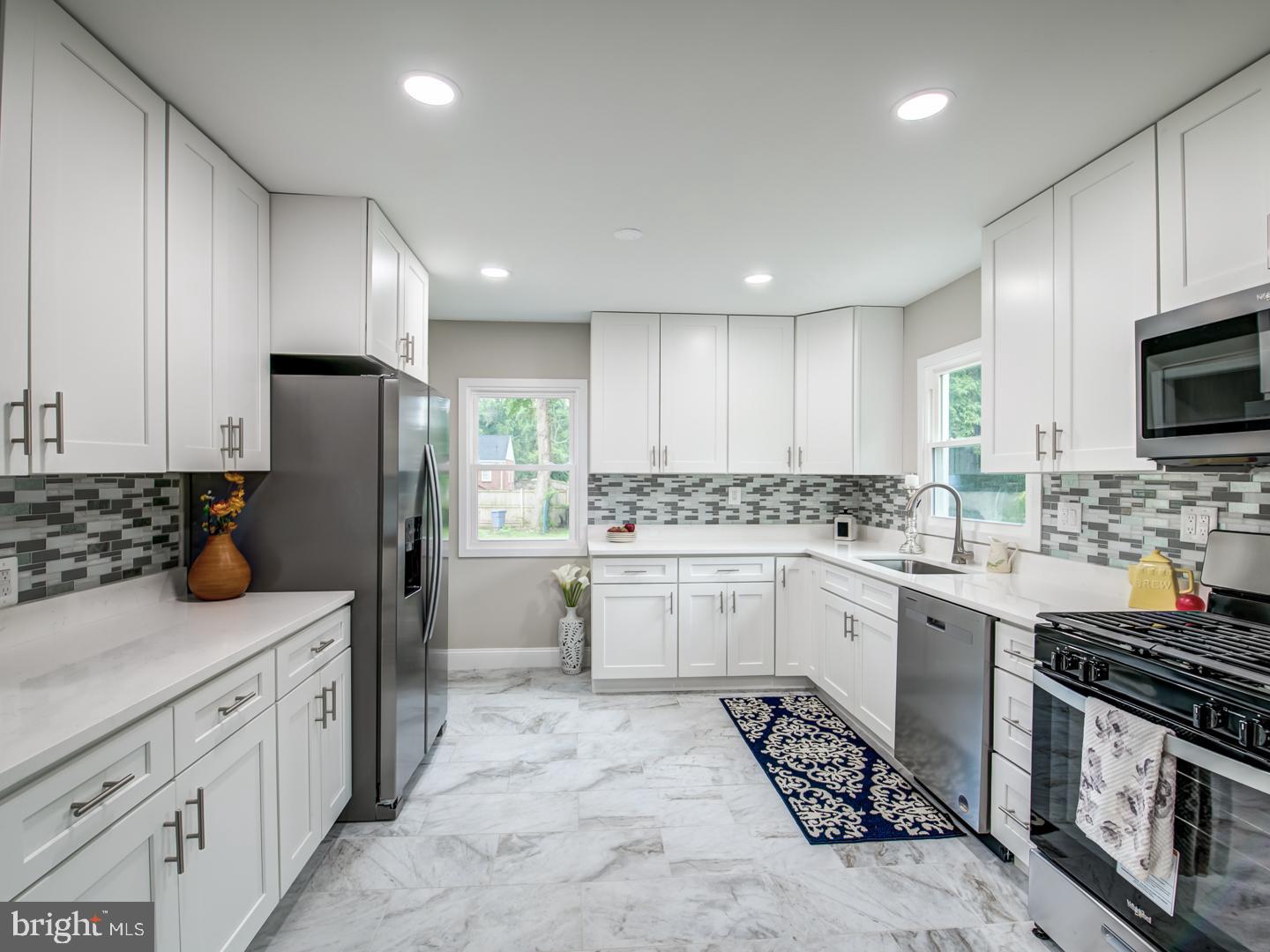 RIVERDALE PARK - Residential