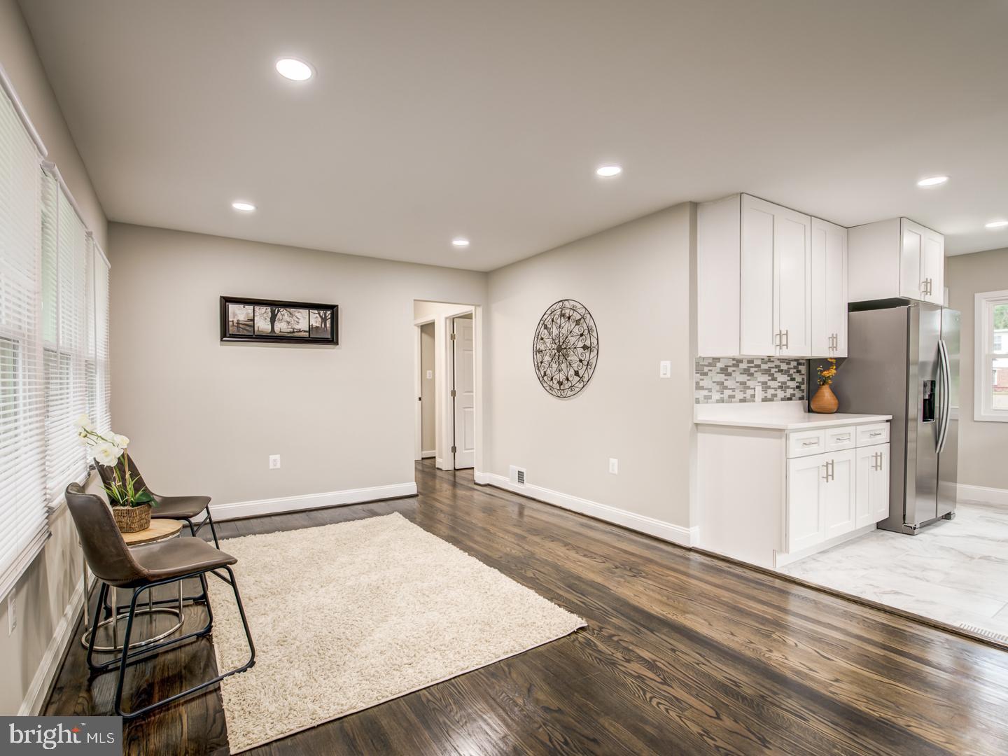 RIVERDALE PARK - Residential