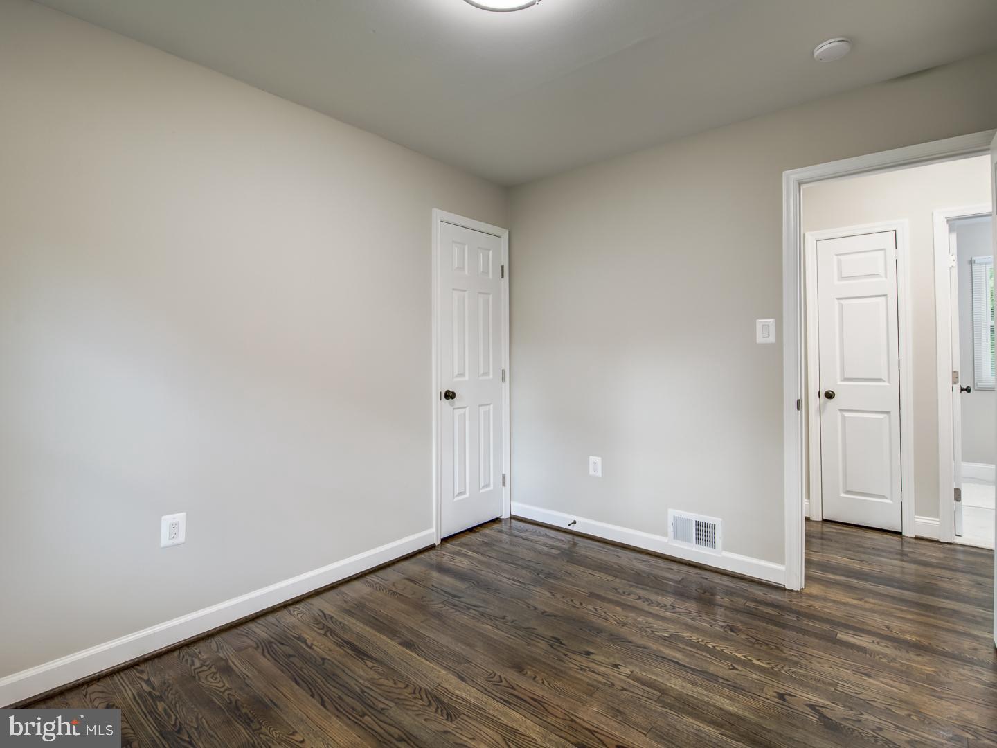 RIVERDALE PARK - Residential