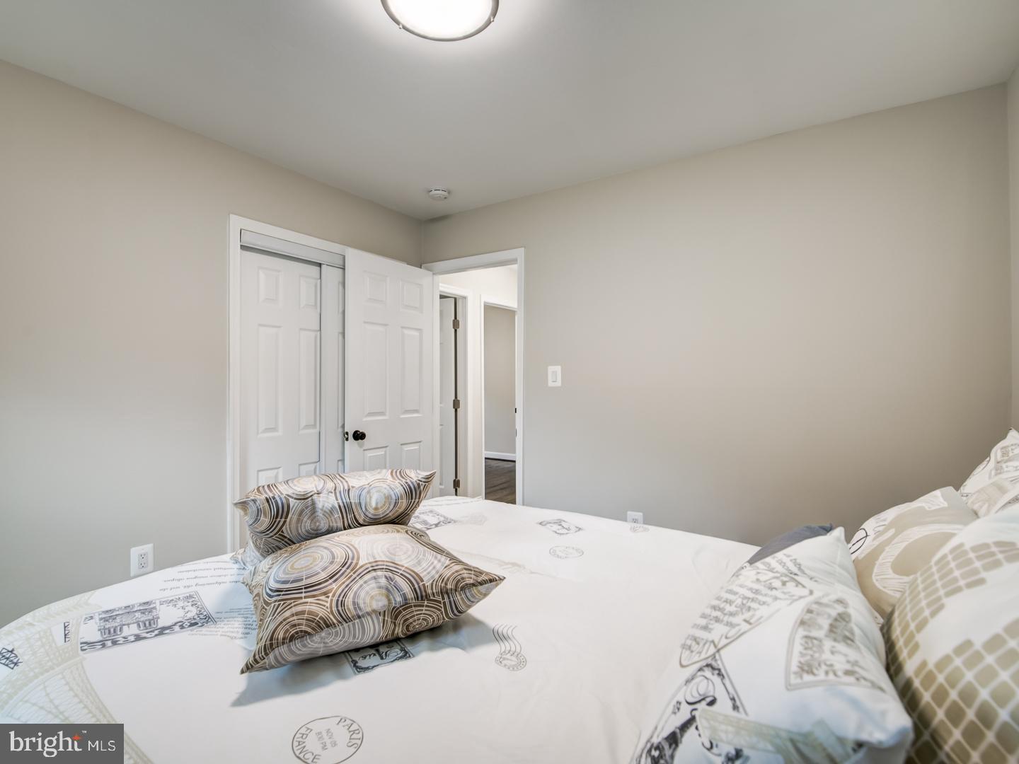 RIVERDALE PARK - Residential