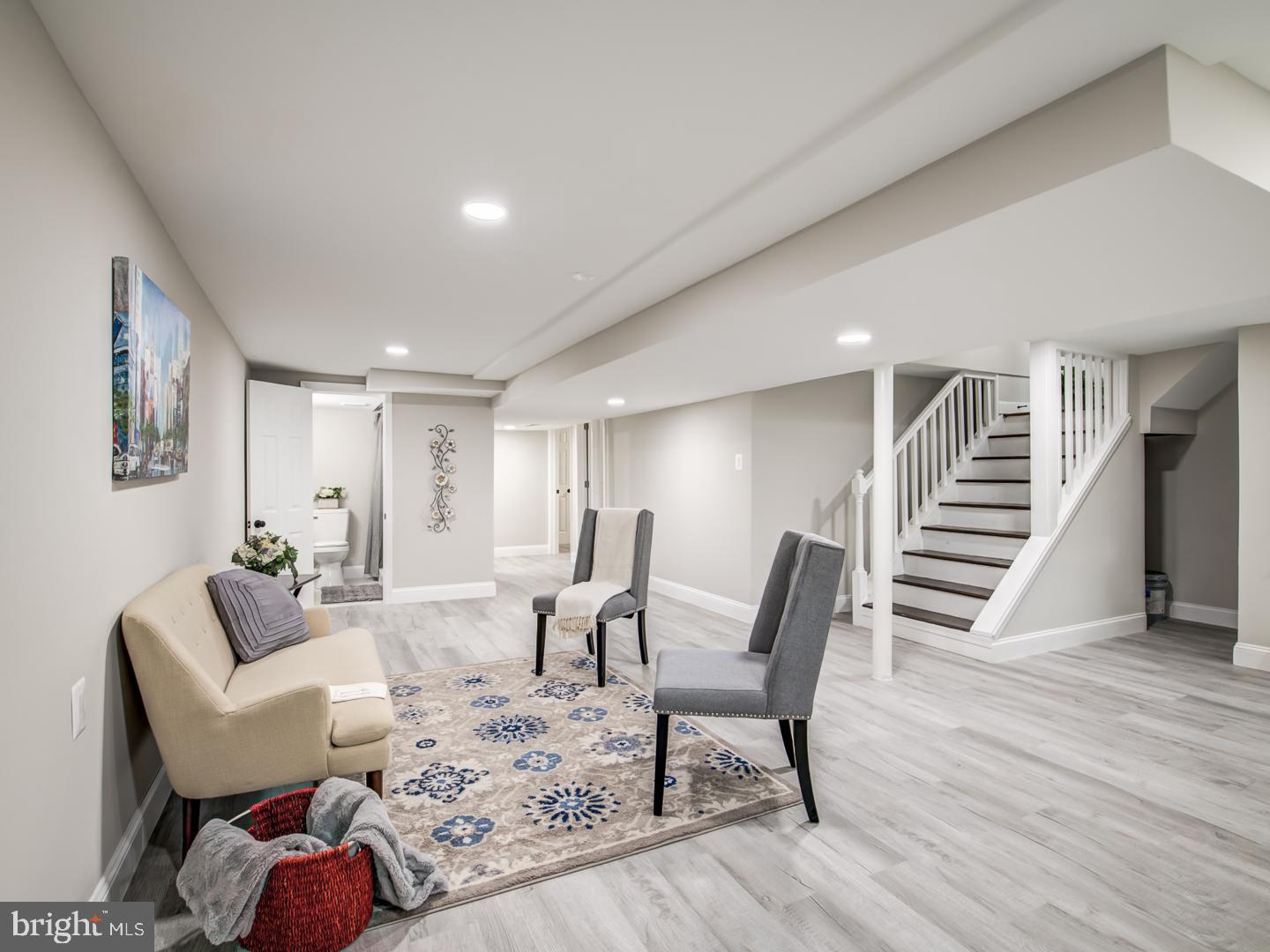 RIVERDALE PARK - Residential