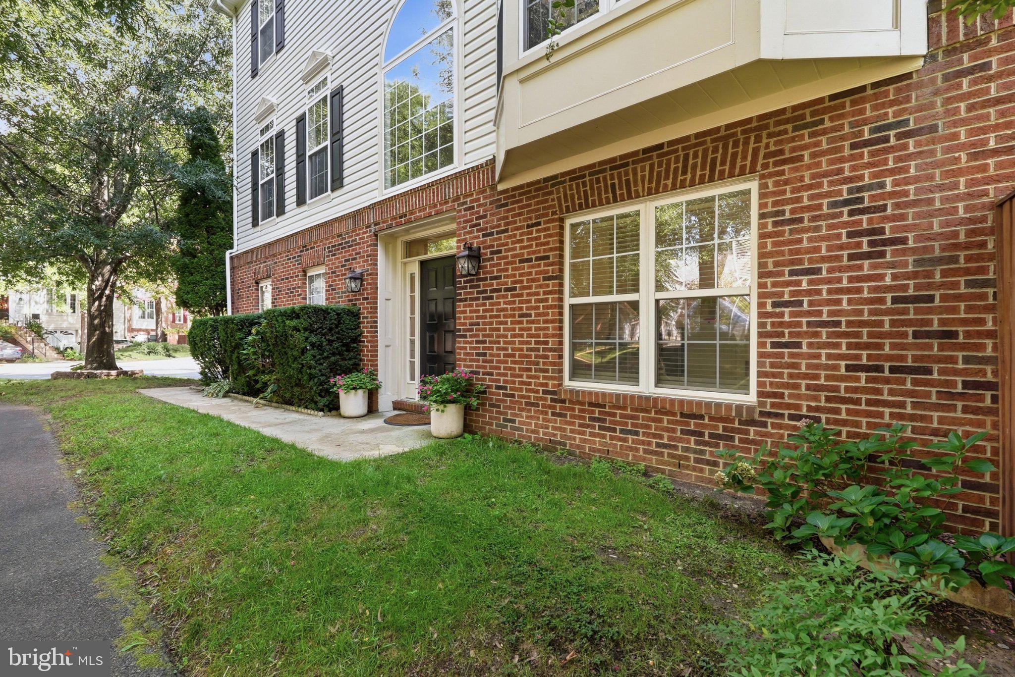 6318 FRANCONIA COMMONS DRIVE