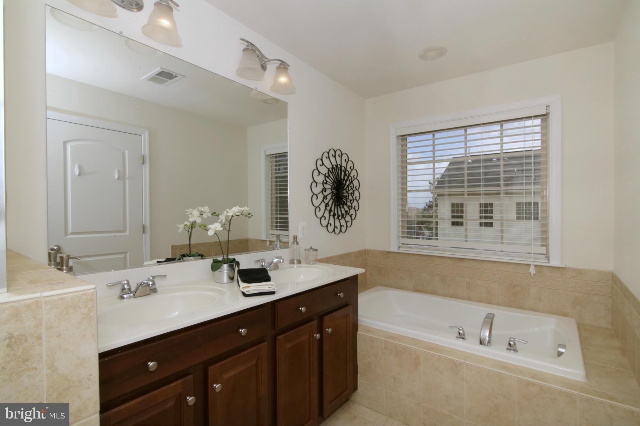 VISTAS AT OCCOQUAN - Residential