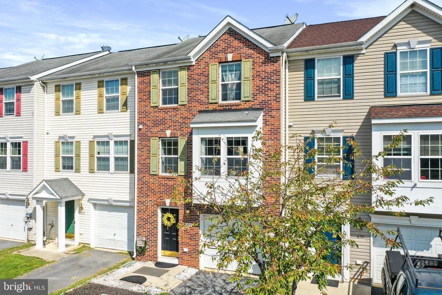 Come home to Trout Run and this peaceful townhouse with deck backing to trees & winter views of the creek. This spacious 3-level home has great natural light. You'll love the neutral decor & recent updates. The primary suite features dual sinks, a separate shower & tub as well as a a walk-in closet. The flex room on the ground floor could be a hobby space, family room or home office. Great location in Southern Berkeley County with easy access to Winchester, Charles Town, Inwood & Martinsburg.