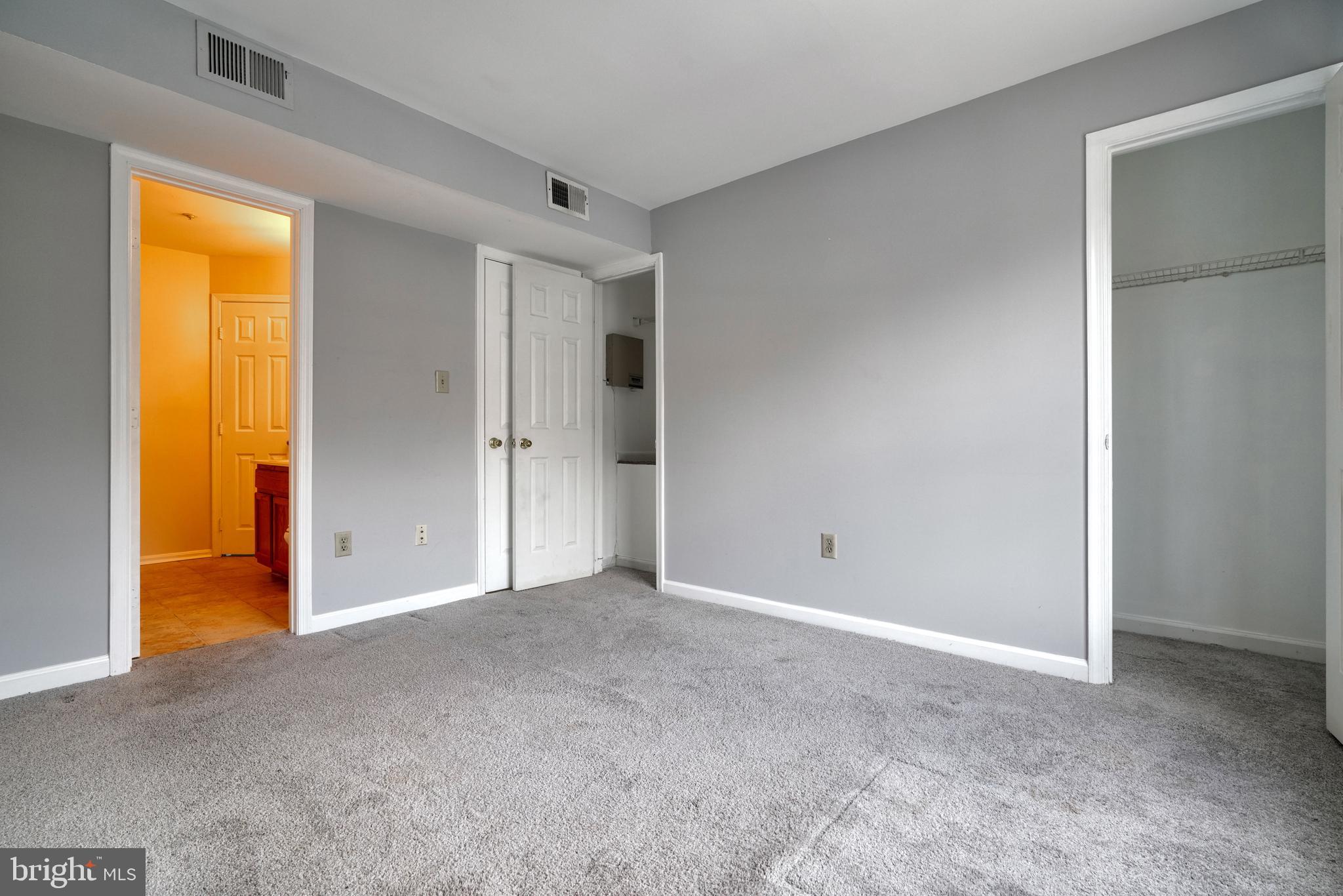 LAKE POINTE AT TOWN CENTER - Residential