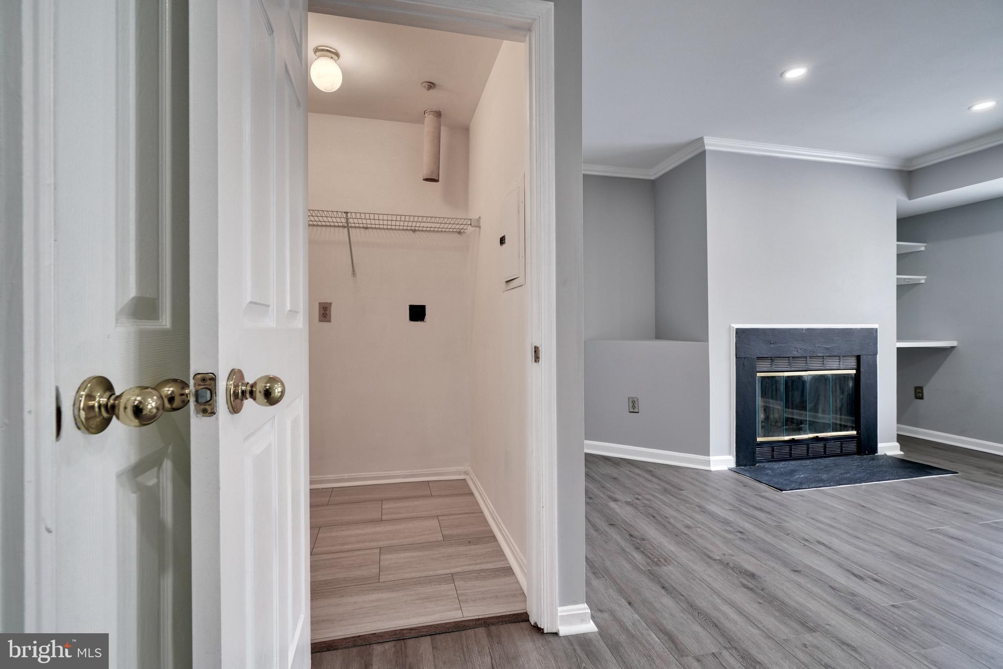 LAKE POINTE AT TOWN CENTER - Residential