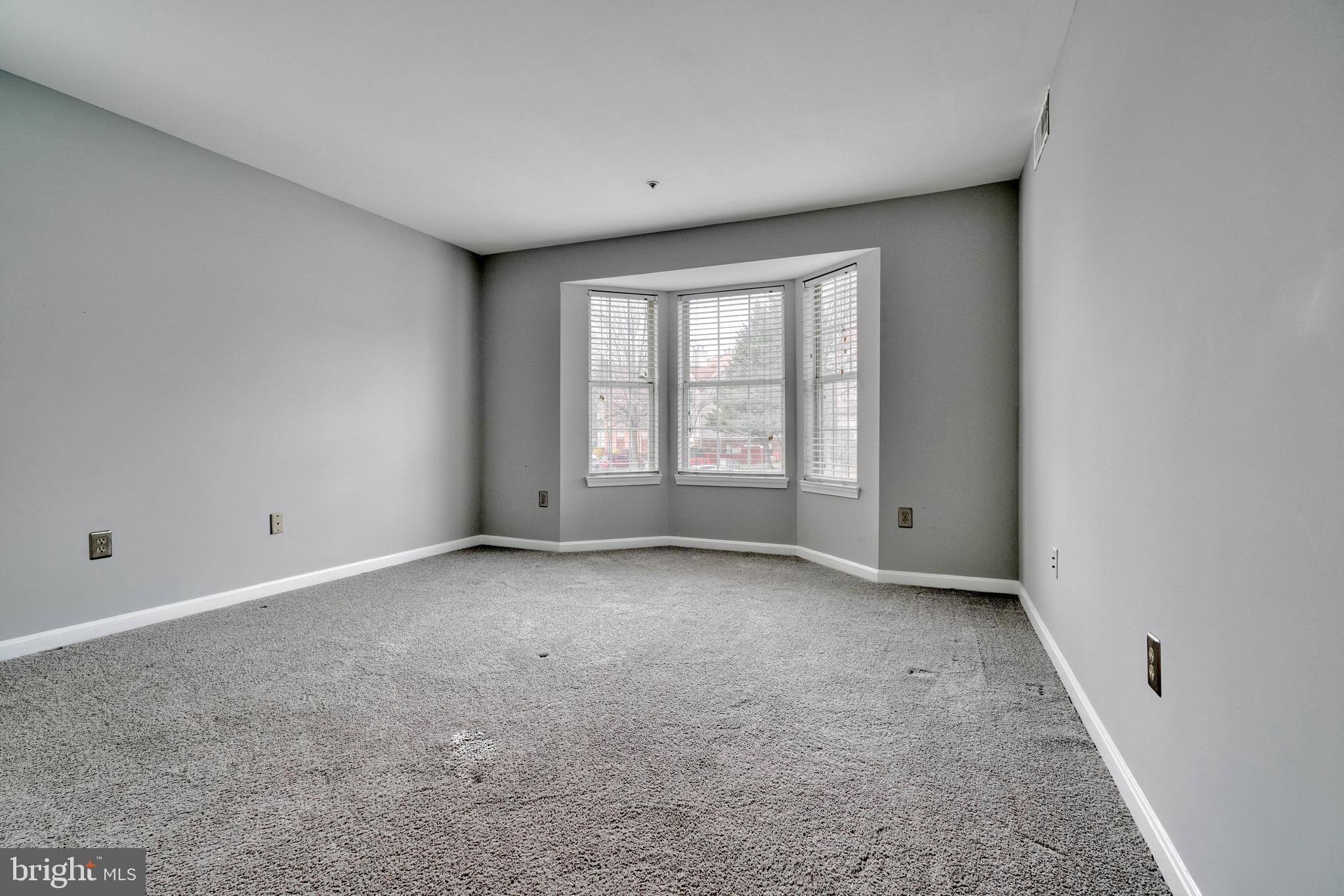 LAKE POINTE AT TOWN CENTER - Residential