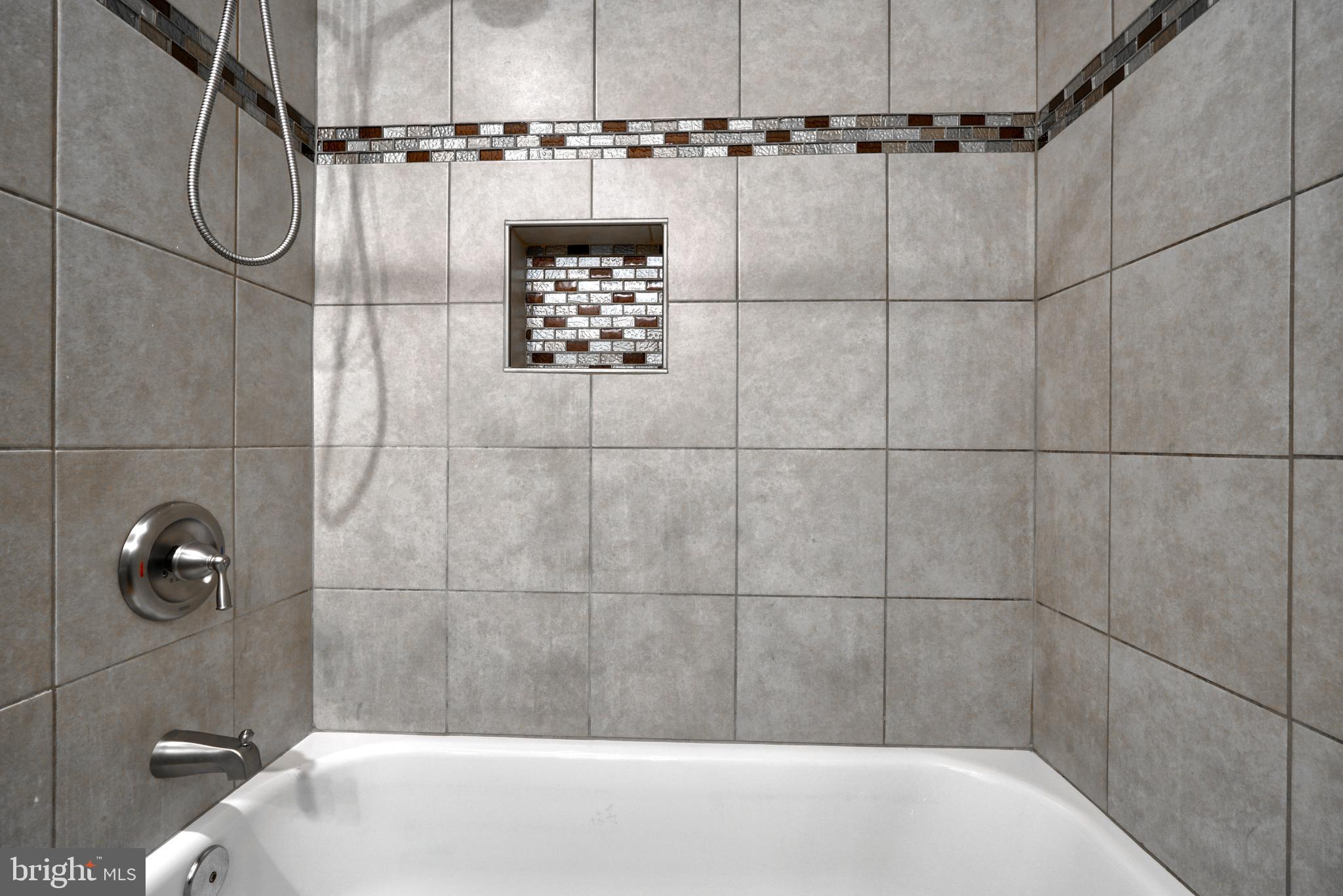 LAKE POINTE AT TOWN CENTER - Residential