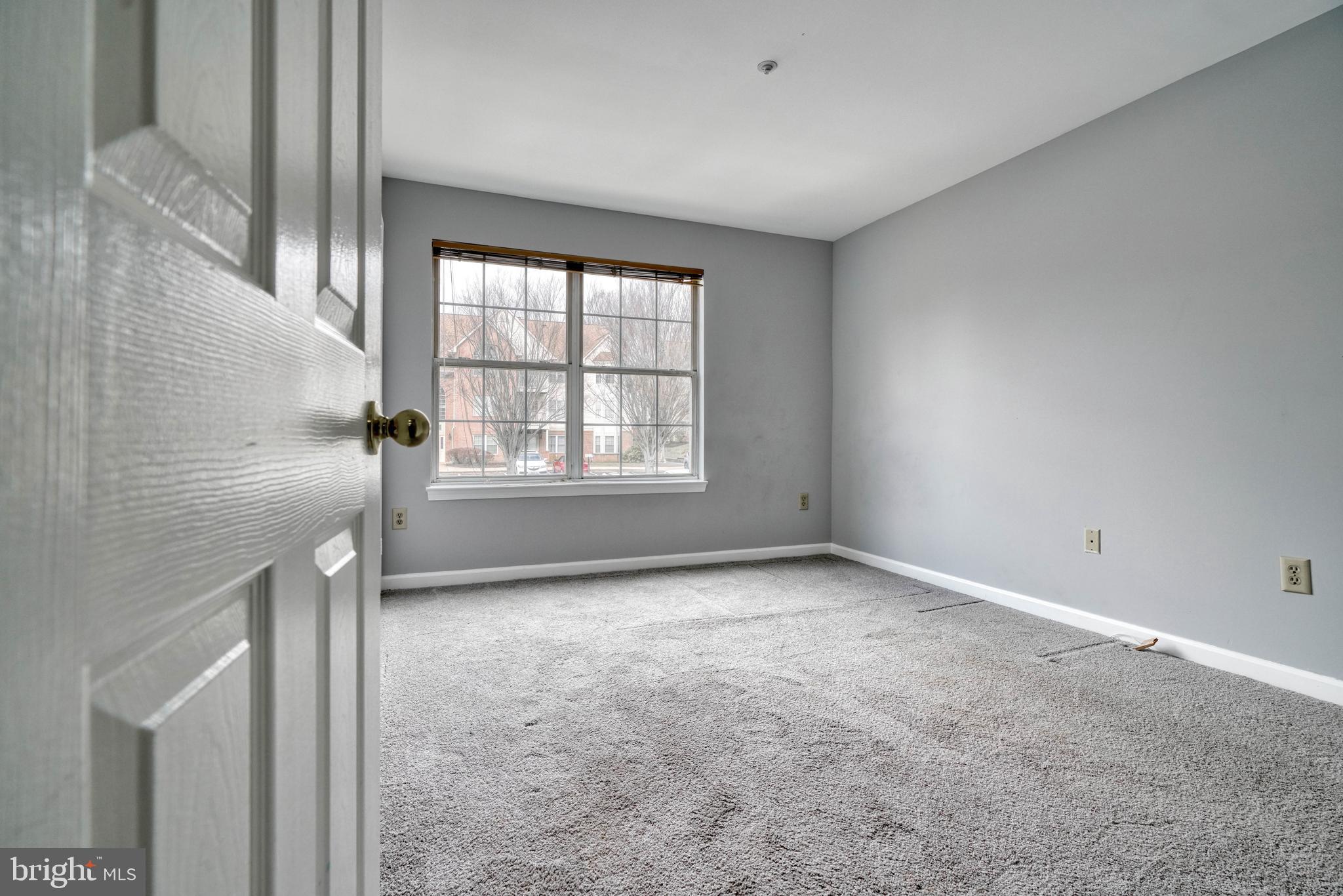 LAKE POINTE AT TOWN CENTER - Residential