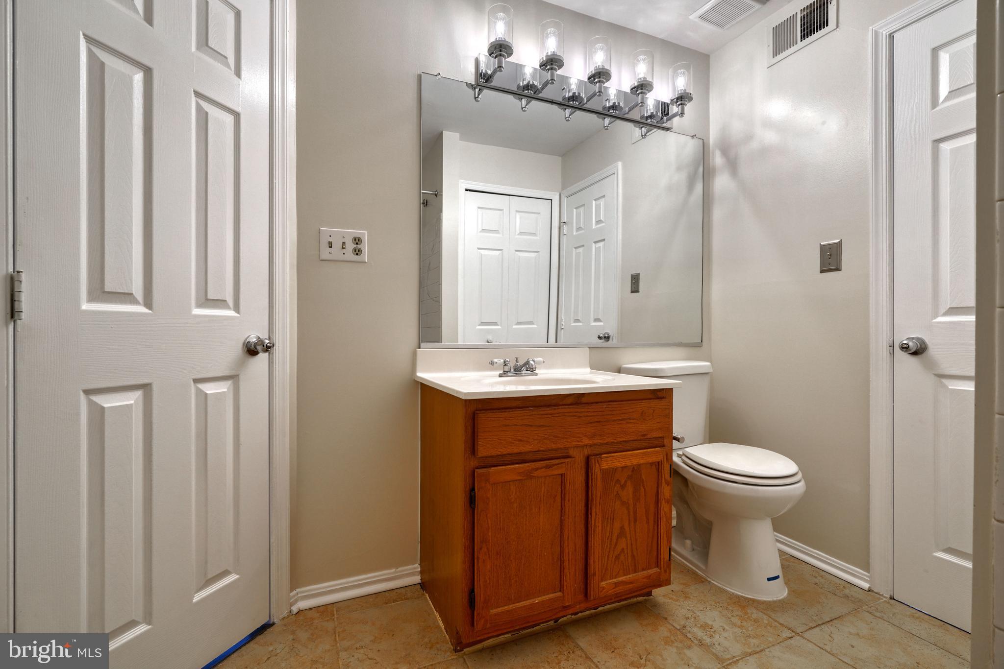 LAKE POINTE AT TOWN CENTER - Residential