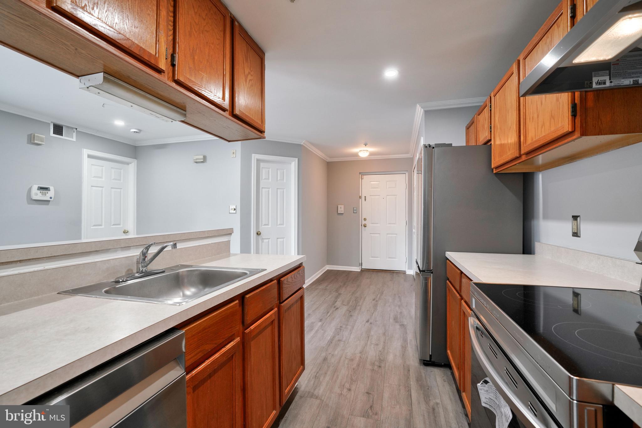 LAKE POINTE AT TOWN CENTER - Residential