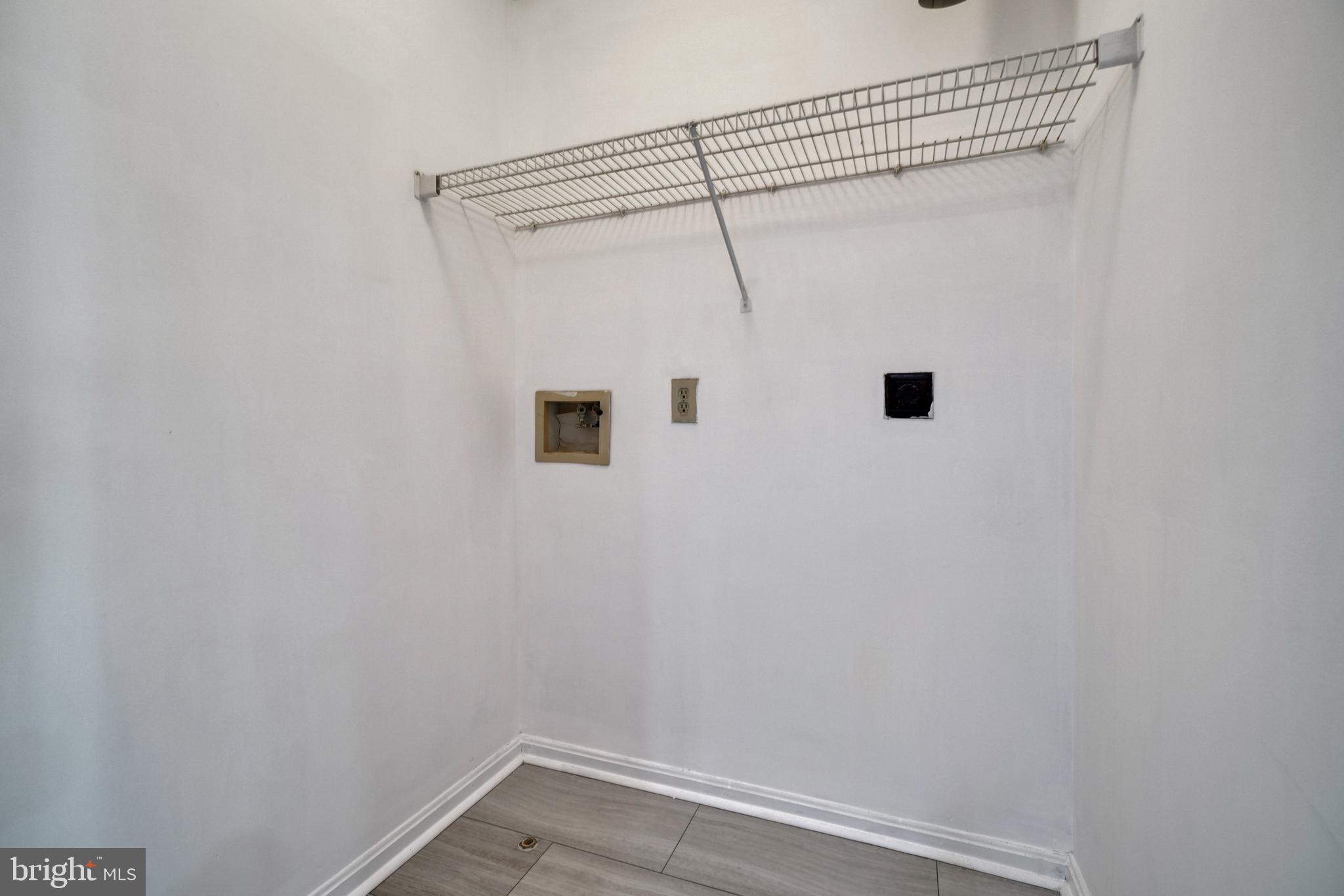 LAKE POINTE AT TOWN CENTER - Residential