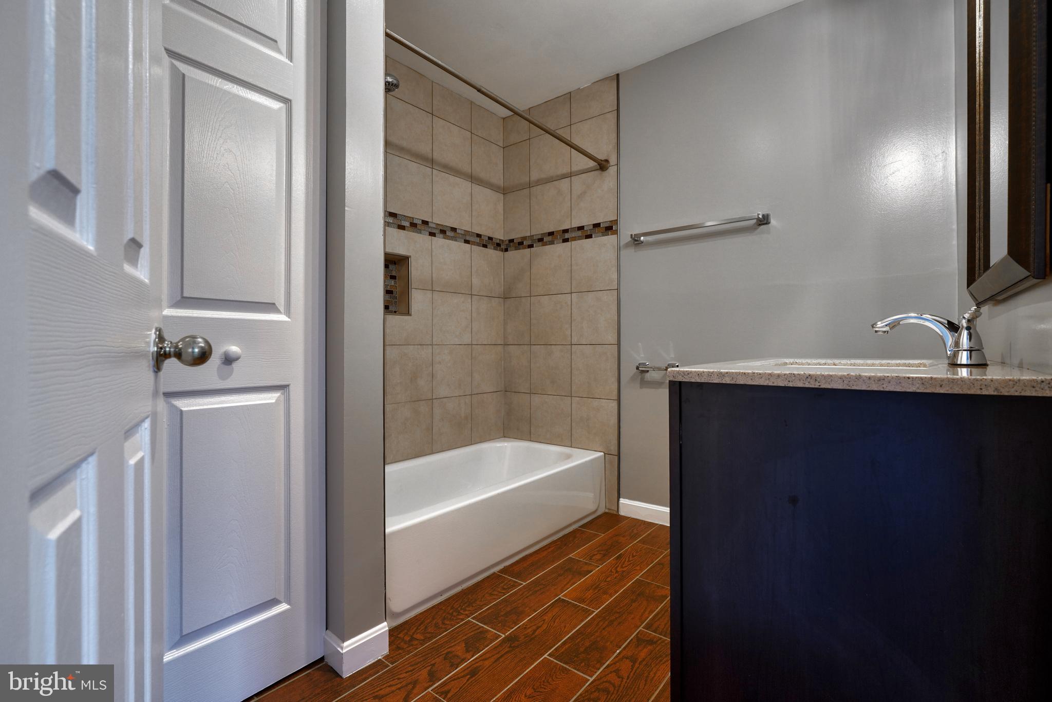 LAKE POINTE AT TOWN CENTER - Residential