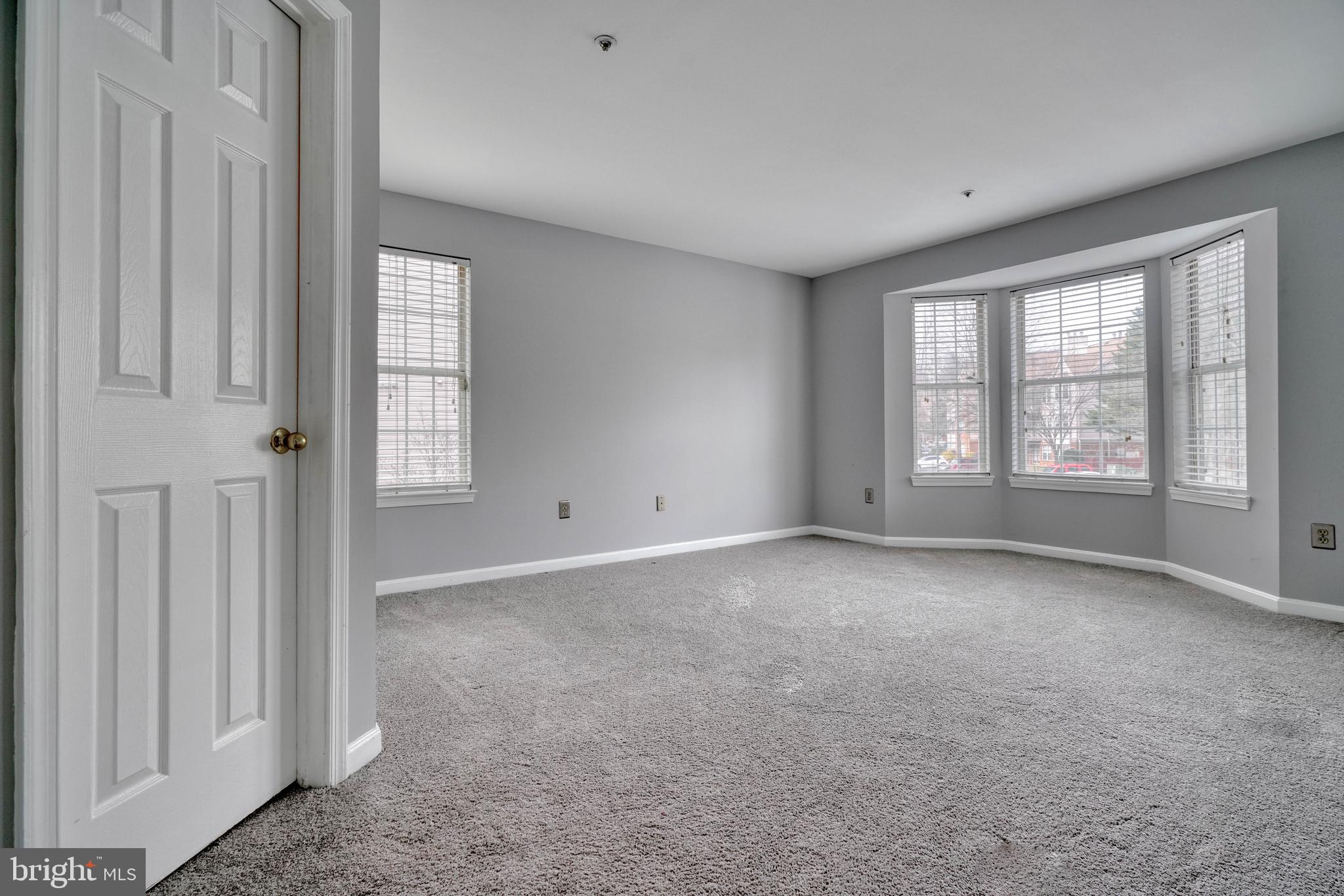 LAKE POINTE AT TOWN CENTER - Residential