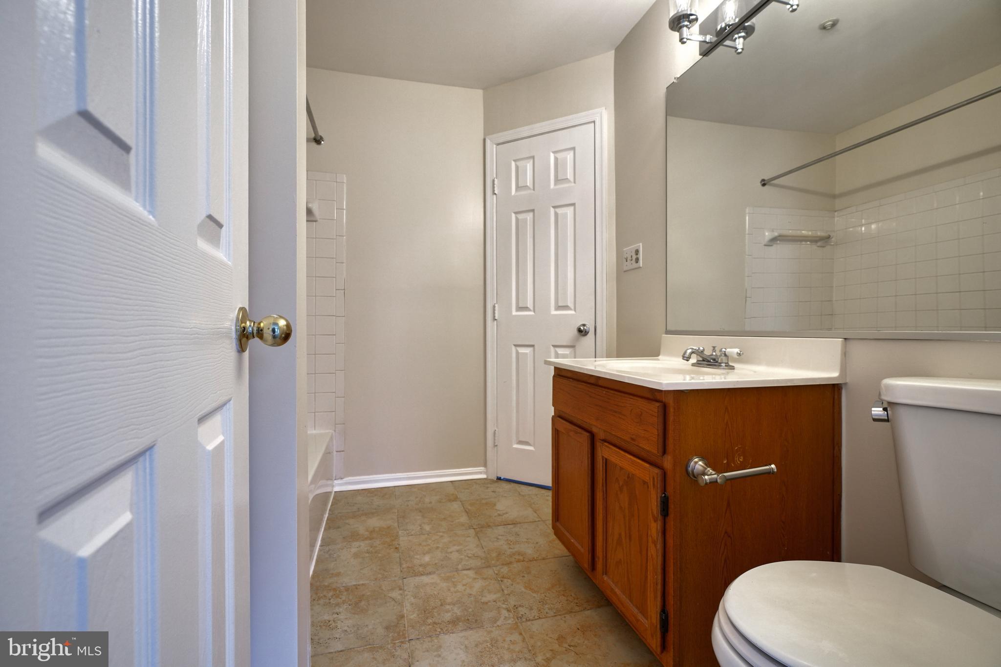 LAKE POINTE AT TOWN CENTER - Residential