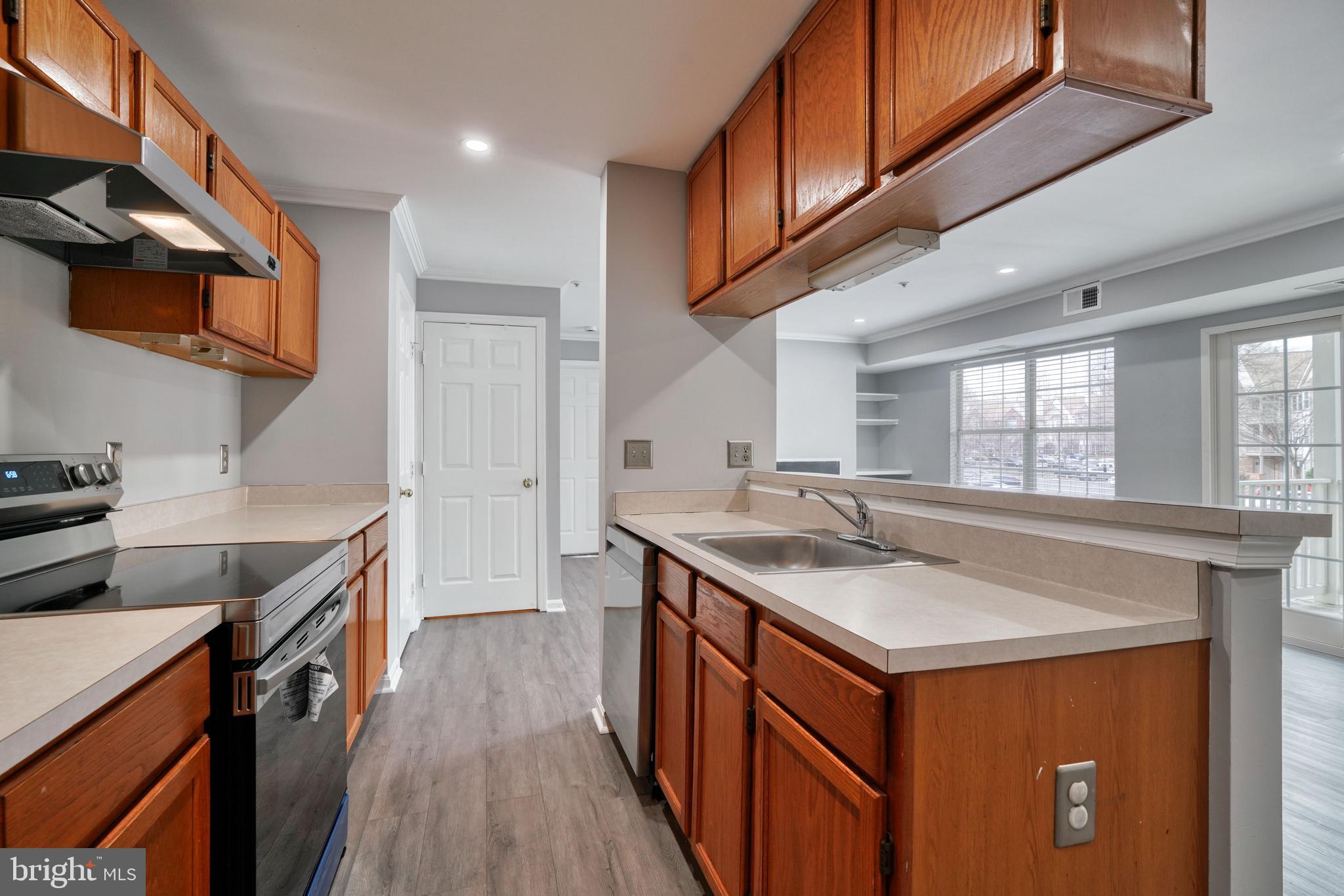 LAKE POINTE AT TOWN CENTER - Residential