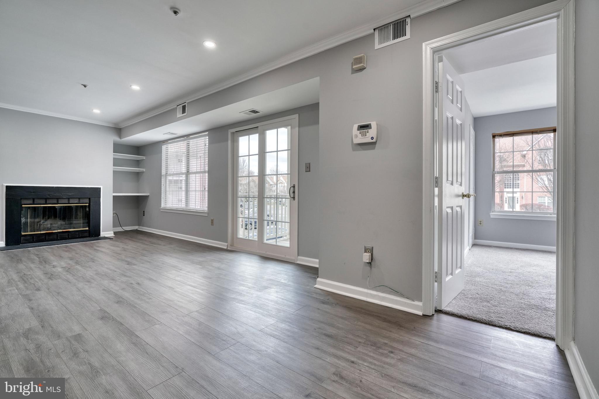 LAKE POINTE AT TOWN CENTER - Residential