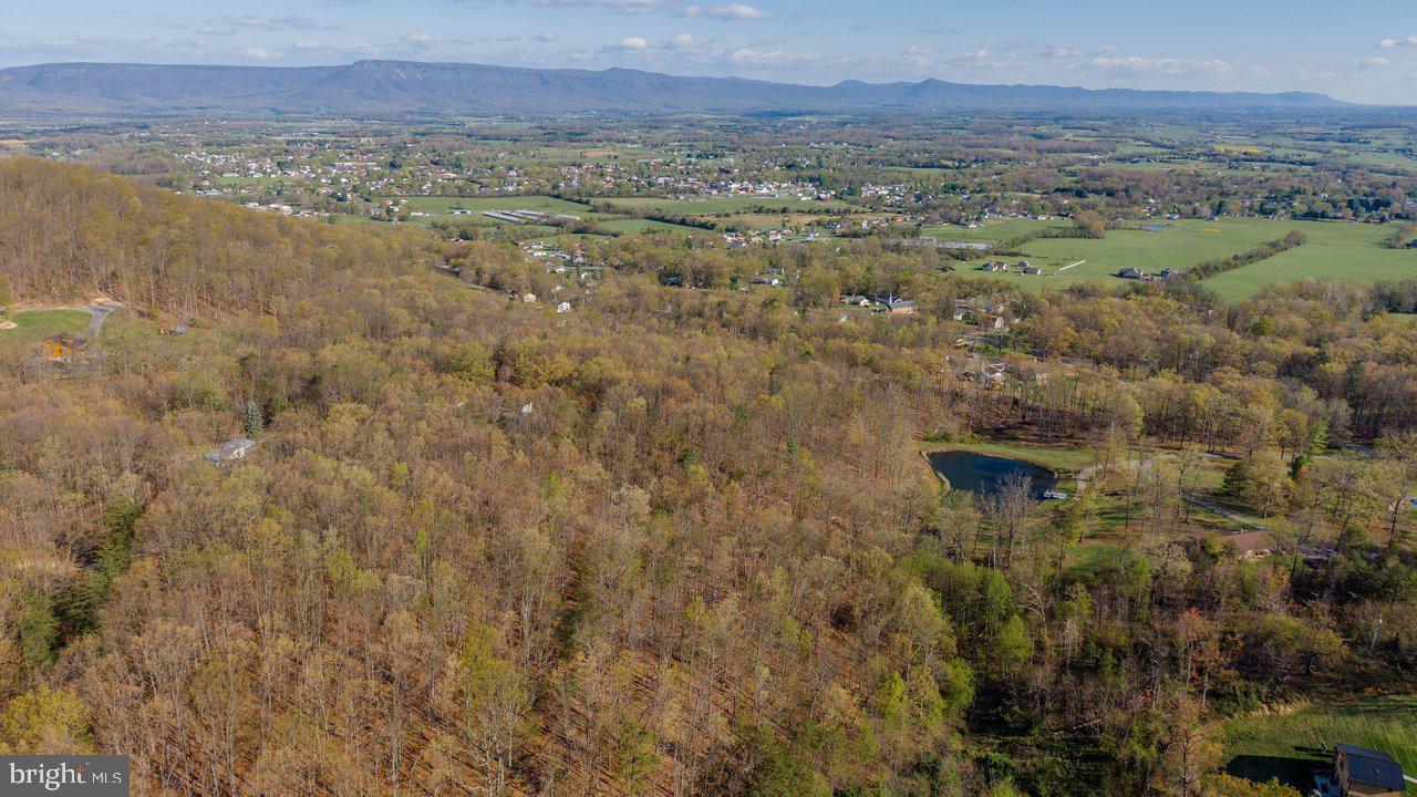 ROUND HEAD MOUNTAIN - Residential